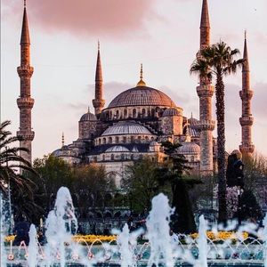 Meet your Posher, Huda